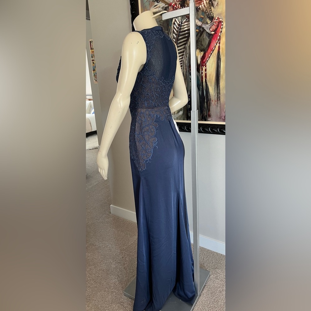 NWT BCBGMAXAZRIA Sleeveless Embroidered Lace Long Gown - Picture 8 of 14